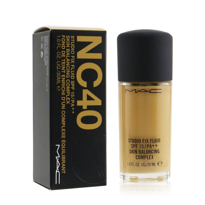 MAC Studio Fix Fluid SPF15 - NC40  30ml/1oz