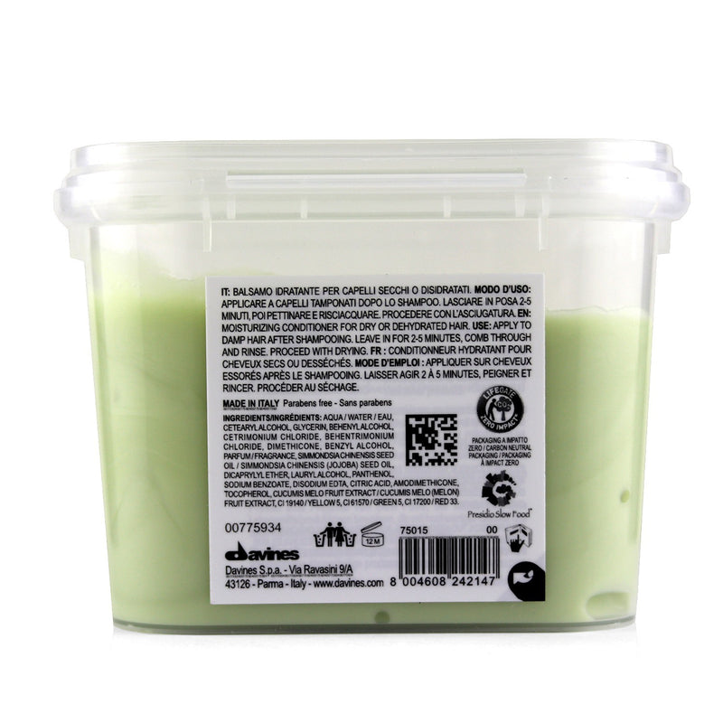 Davines Momo Moisturizing Conditioner (For Dry or Dehydrated Hair)  250ml/8.77oz