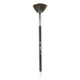 Sigma Beauty F42 Strobing Fan Brush