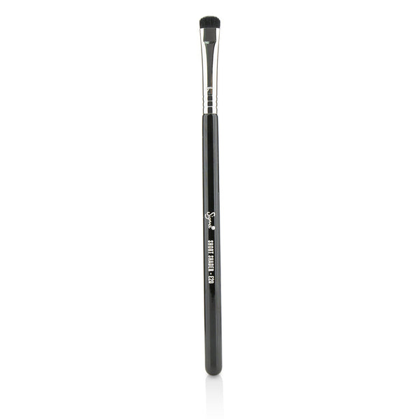 Sigma Beauty E20 Short Shader Brush 