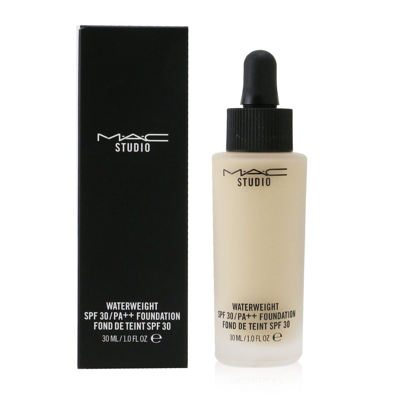MAC Studio Waterweight Foundation SPF 30 - # NC15 (Light With Golden Undertone)  30ml/1oz