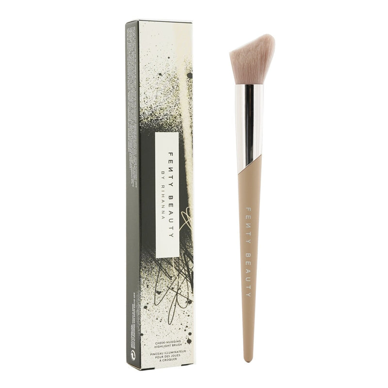 Fenty Beauty by Rihanna Cheek Hugging Highlight Brush 120