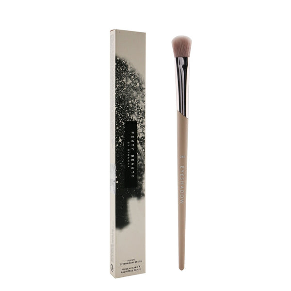 Fenty Beauty by Rihanna Plush Eyeshadow Brush 240