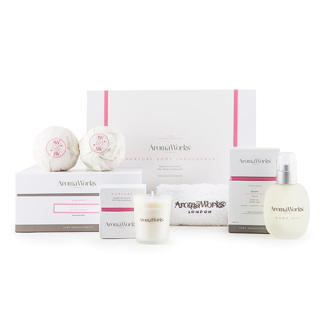 Aromaworks Nurture Body Indulgence Set by Aromaworks for Unisex - 5 Pc Set 3.4oz Body Oil, 2.6oz Candle, 2Pcs Duo AromaBomb, White Aromaworks Flannel