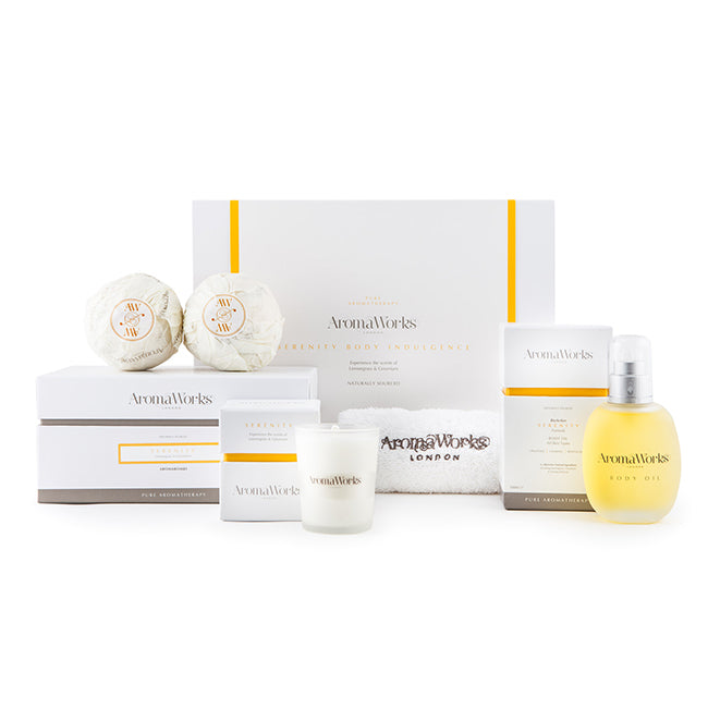 Aromaworks Serenity Body Indulgence Set by Aromaworks for Unisex - 5 Pc Set 3.4oz Body Oil, 2.6oz Candle, 2Pcs Duo AromaBomb, White Aromaworks Flannel