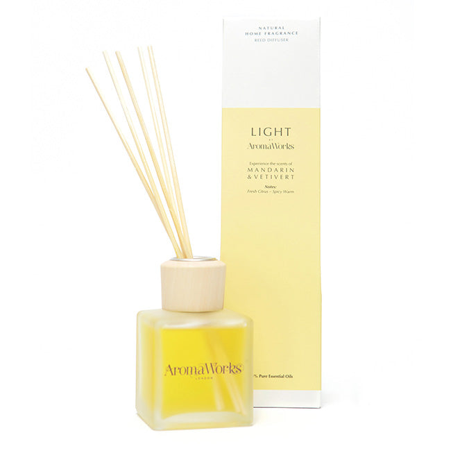 Aromaworks Light Reed Diffuser - Mandarin and Vetivert by Aromaworks for Unisex - 3.4 oz Reed Diffusers